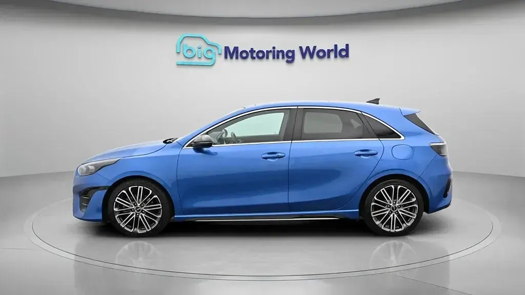 Begagnad Kia Ceed GT-Line S 158 HK (116 kW) 2023 Blå Halvkombi