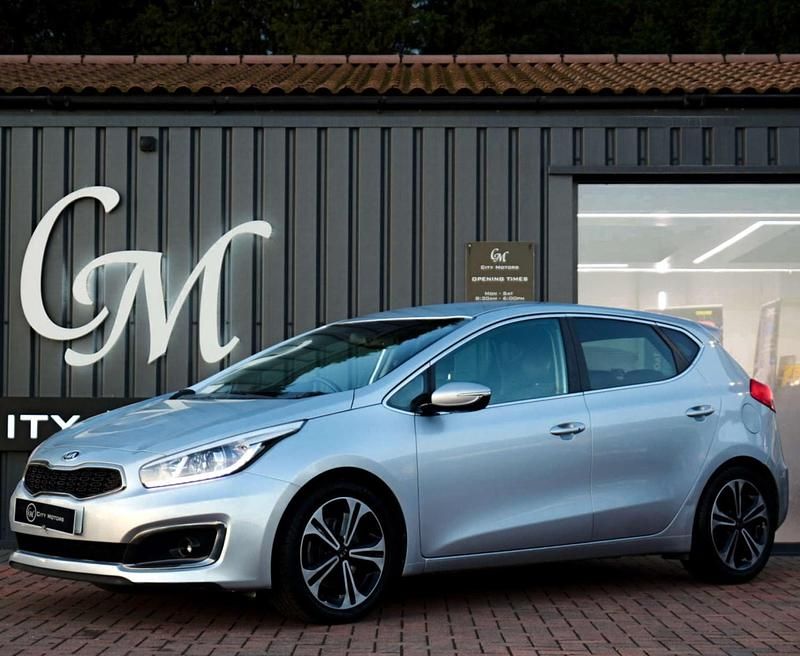 Used Kia Ceed 2016 Silver Hatchback