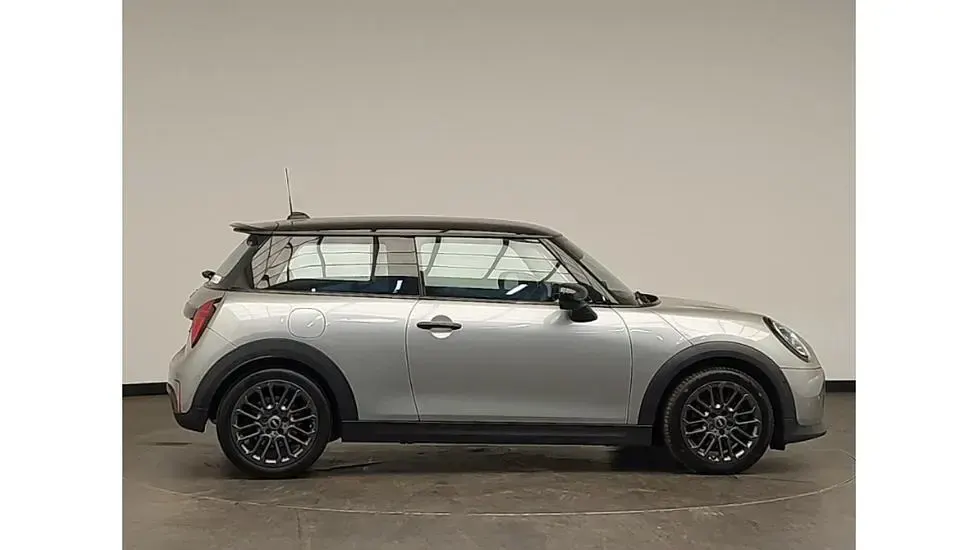 Used Mini Cooper S Hatch 201 HP (147 kW) 2024 Silver Hatchback