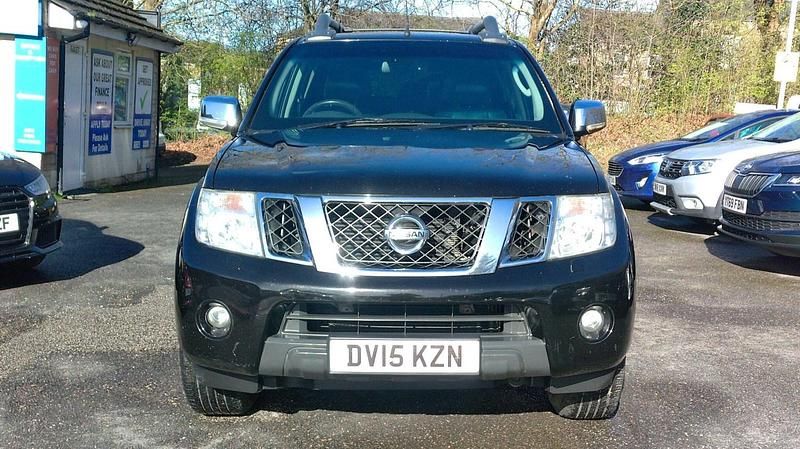 Used Nissan Navara Tekna 2015 Black Pickup