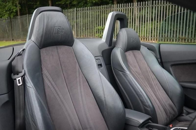 Used Audi TT Roadster S-Line 230 HP (169 kW) 2016 Silver Cabriolet