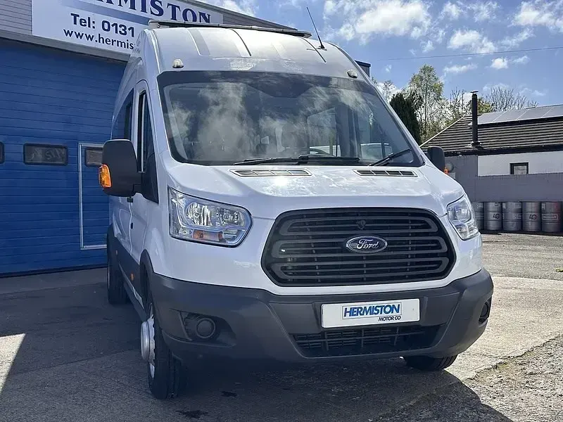Usado Ford Transit Trend 125 CV (91 kW) 2024 Blanco