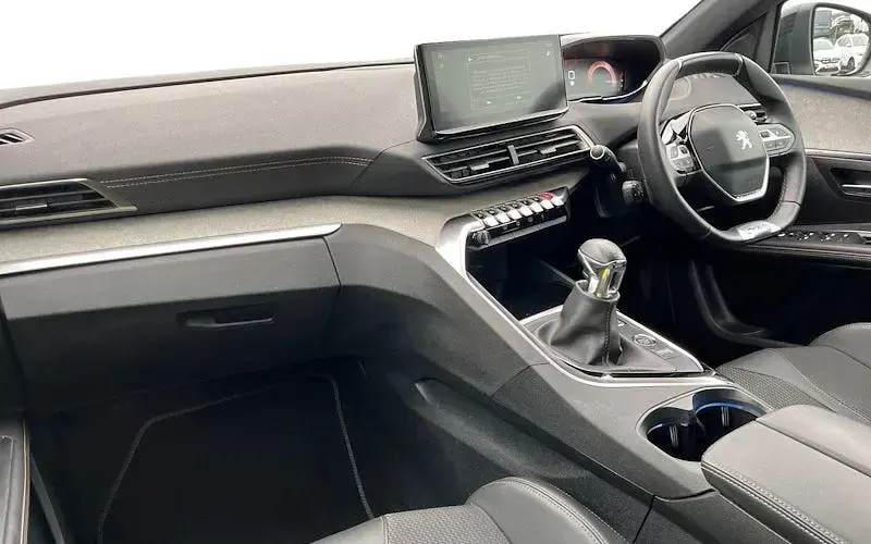 Usado Peugeot 5008 GTi 131 HP (96 kW) 2024 SUV