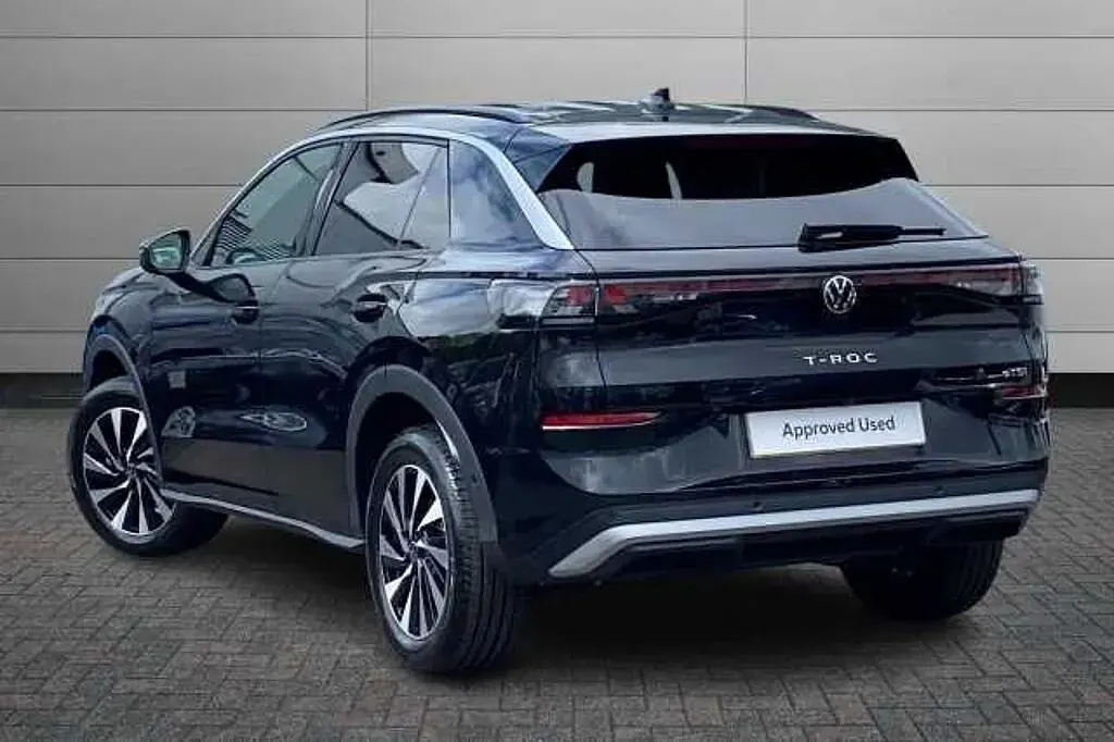 Used VW T-Roc Life 150 HP (110 kW) 2026 Black SUV