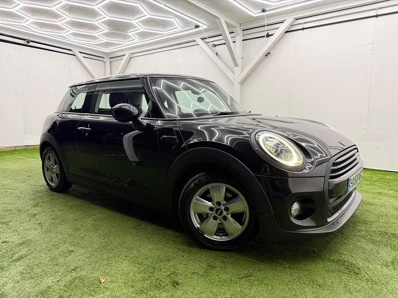 Used Mini Cooper Classic 2018 Black Hatchback
