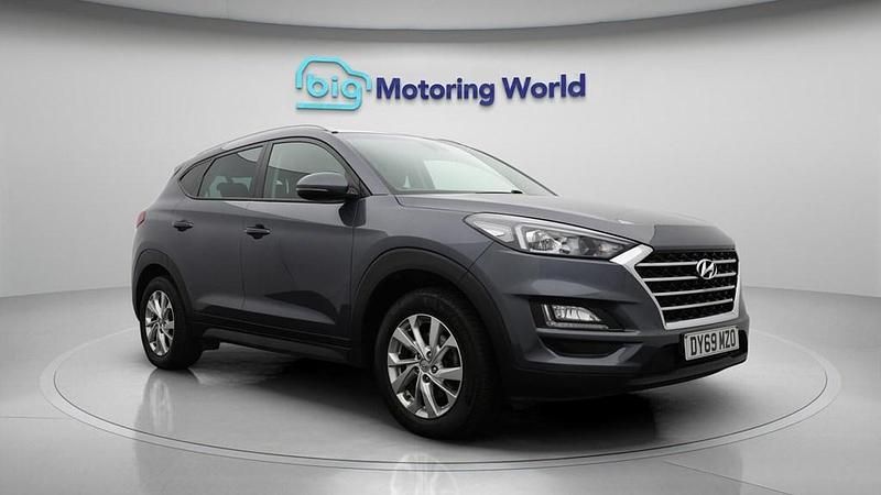 Used Hyundai Tucson SE 132 HP (97 kW) 2019 Grey SUV