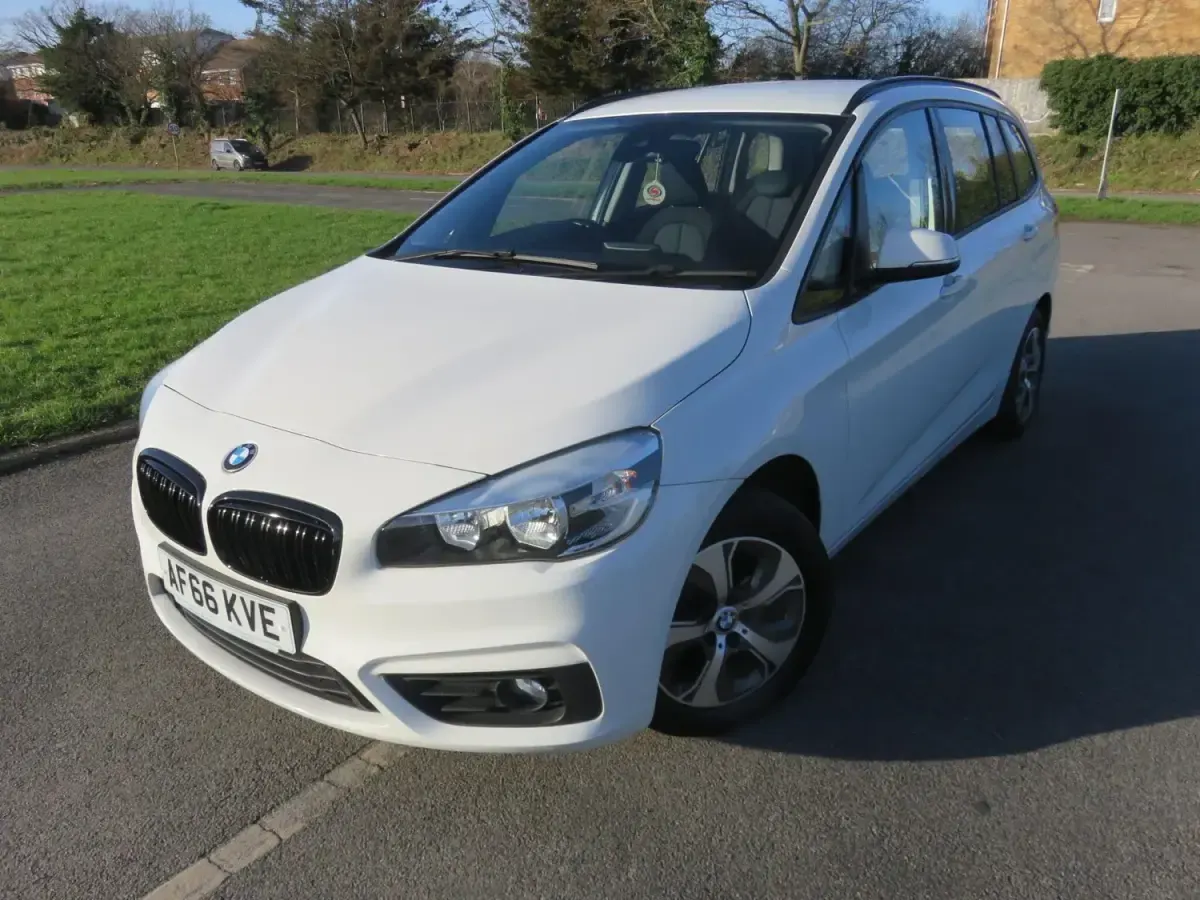 Used BMW 216 2016 White Estate