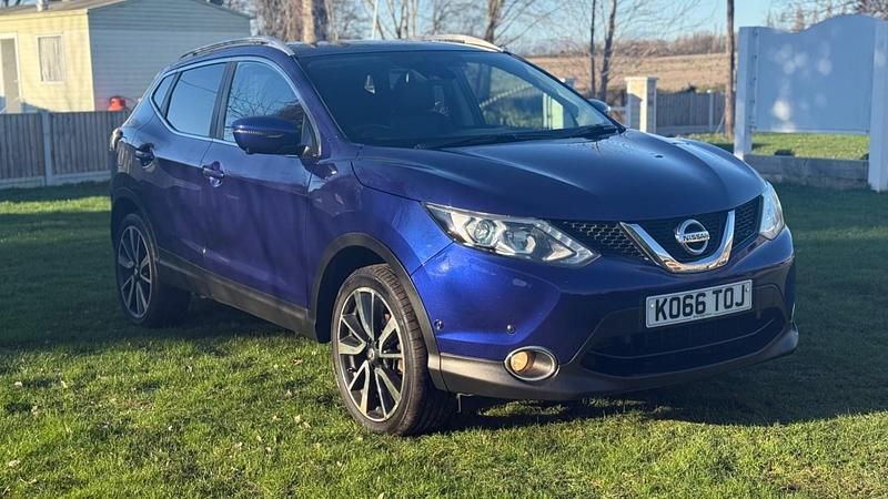 Used Nissan Qashqai Tekna 130 HP (95 kW) 2017 Blue SUV