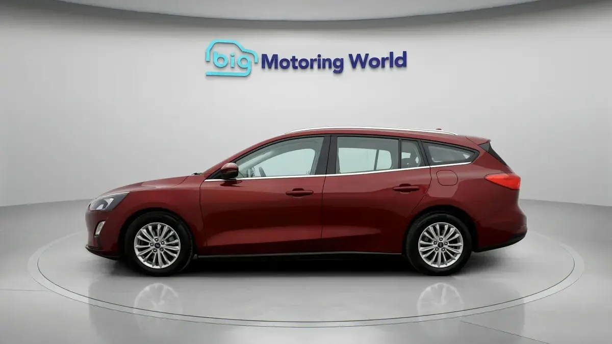 Usado Ford Focus Titanium 120 HP (88 kW) 2020 Vermelho Carrinha