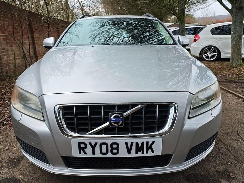 Other Used 2008 Volvo V70 SE Lux Estate | £7,750 (Fair price) - Image 1/4