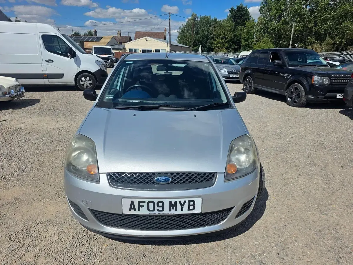Used Ford Fiesta Style 2009 Silver Hatchback