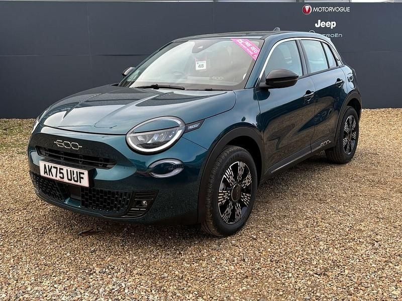 Nowe Fiat 600 99 KM (72 kW) 2026 Niebieski SUV