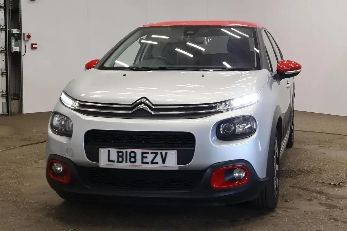Used Citroën C3 Flair 82 HP (60 kW) 2018 Silver Hatchback