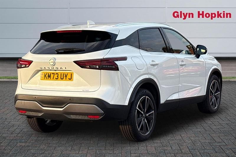 Used Nissan Qashqai Tekna 2023 White SUV