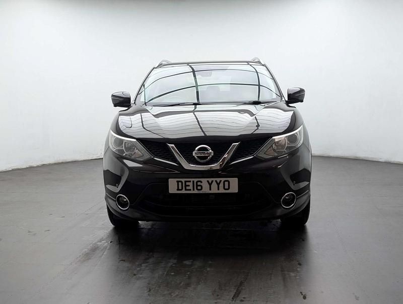 Used Nissan Qashqai N-Connecta 116 HP (85 kW) 2016 Black SUV