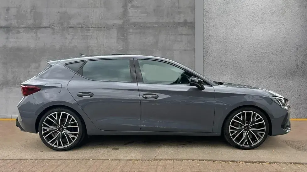 Used Cupra Leon VZ2 300 HP (220 kW) 2026 Grey