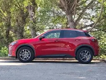 Used Lexus LBX 136 HP (100 kW) 2025 Red SUV