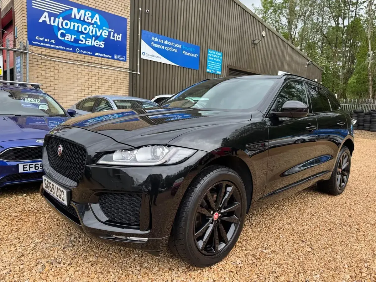 Used Jaguar F-Pace Chequered Flag 180 HP (132 kW) 2019 Black SUV