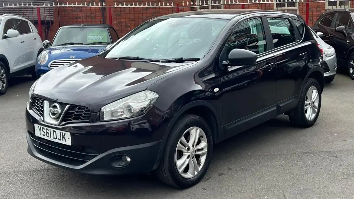 Używany Nissan Qashqai Acenta 110 KM (80 kW) 2012 Czarny SUV