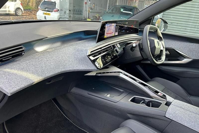 Used Peugeot e-3008 GT 152 kW (207 HP) 2025 Grey SUV