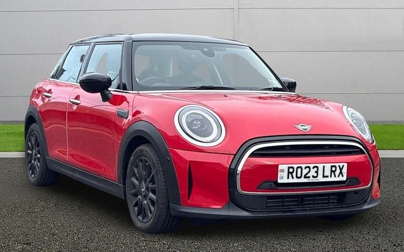 Used Mini Cooper Classic 136 HP (100 kW) 2022 Red Hatchback
