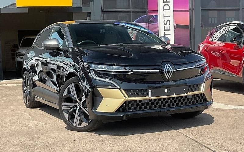 Used Renault Megane E-Tech Iconic 160 kW (218 HP) 2023 Hatchback