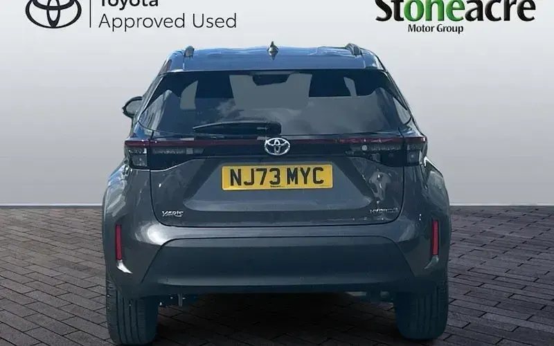 Used Toyota Yaris Hybrid Design 116 HP (85 kW) 2026 Estate