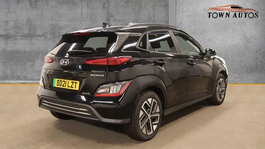 Used Hyundai Kona Premium 150 kW (204 HP) 2021 Black SUV