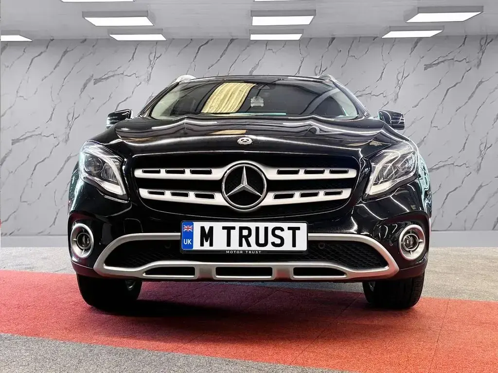 Used Mercedes GLA200 Premium 156 HP (114 kW) 2018 Black SUV