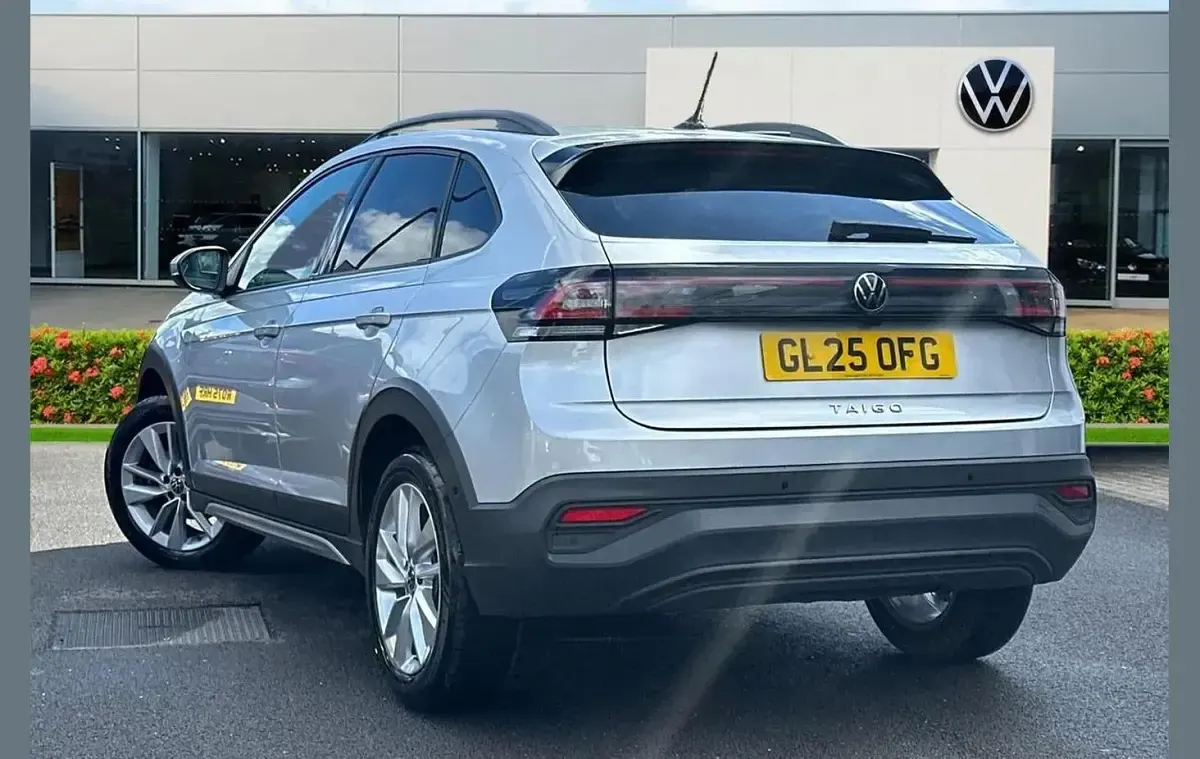 Used VW Taigo Match 95 HP (69 kW) 2025 Silver SUV