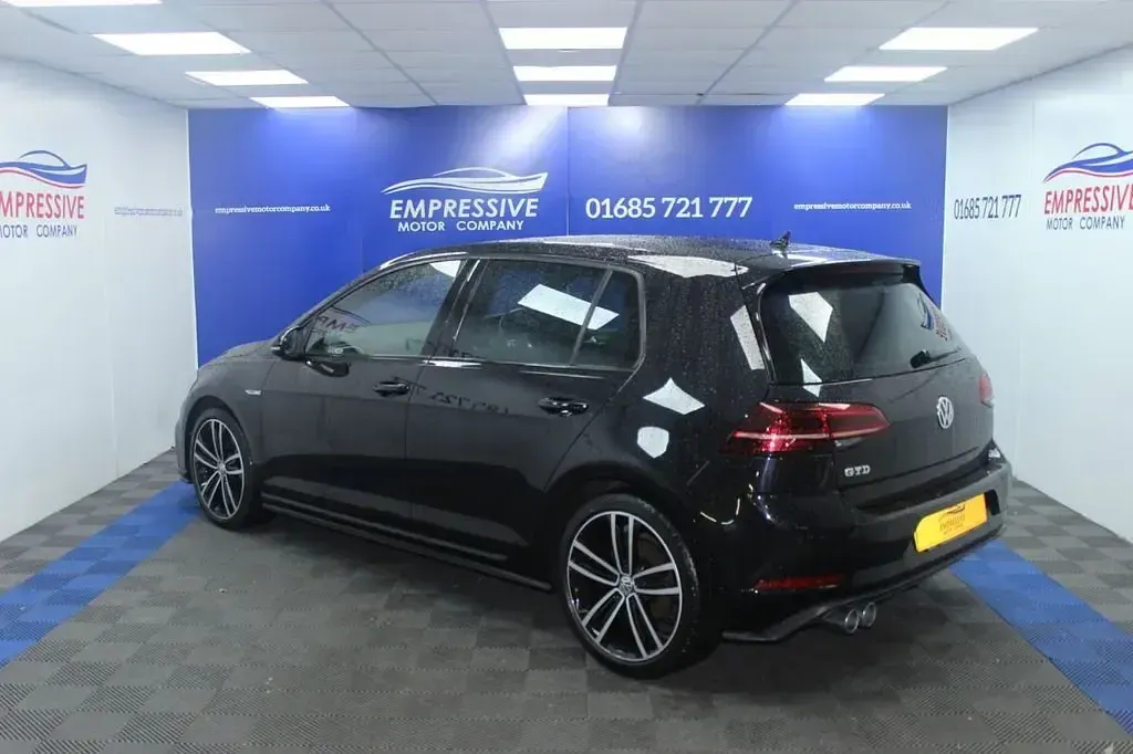 Second-hand VW Golf VII GTD 184 CP (135 kW) 2019 Negru Hatchback