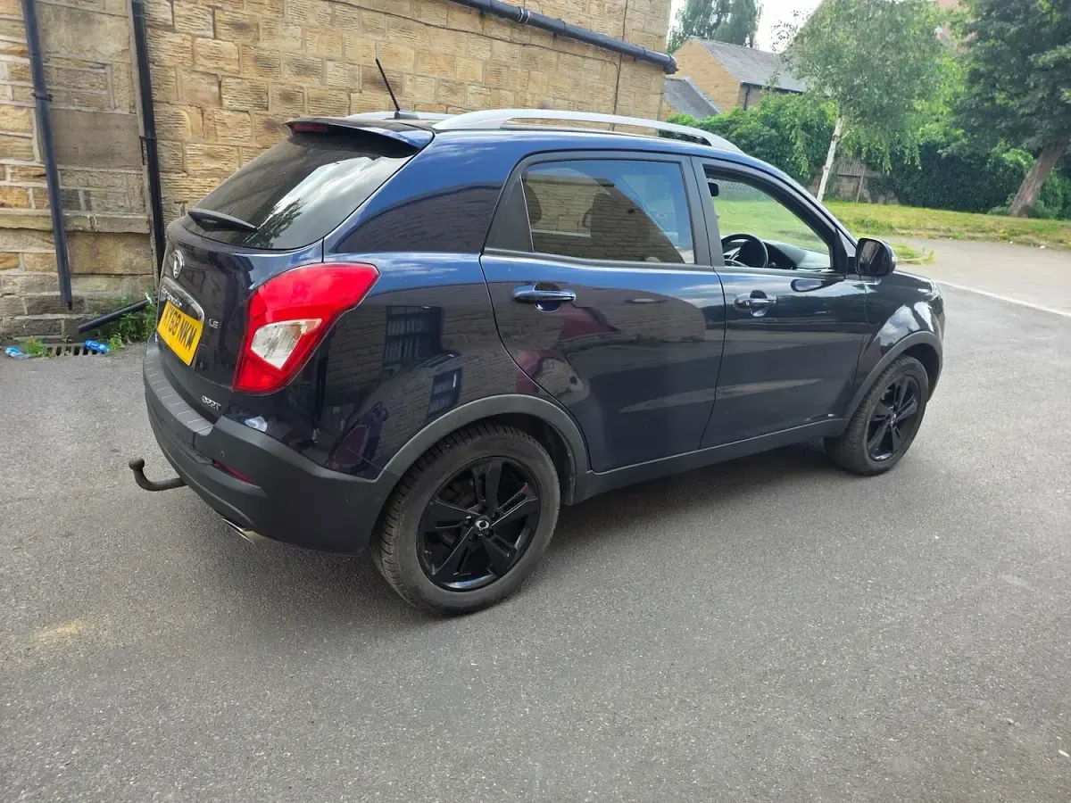 Used SsangYong Korando 178 HP (130 kW) 2018 Blue Estate