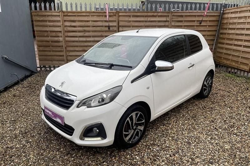 Used Peugeot 108 82 HP (60 kW) 2014 White Hatchback