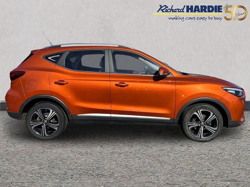 Usado MG ZS Excite 105 HP (77 kW) 2024 Laranja SUV