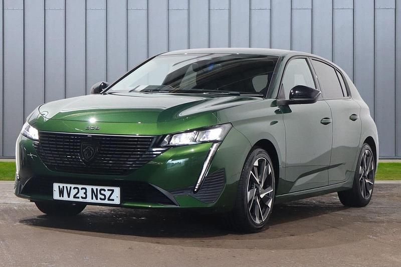 Used Peugeot 308 Allure Premium 129 HP (94 kW) 2023 Green Hatchback