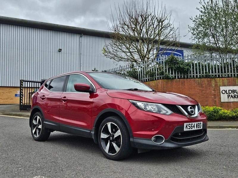 Used Nissan Qashqai N-TEC 2014 Red SUV