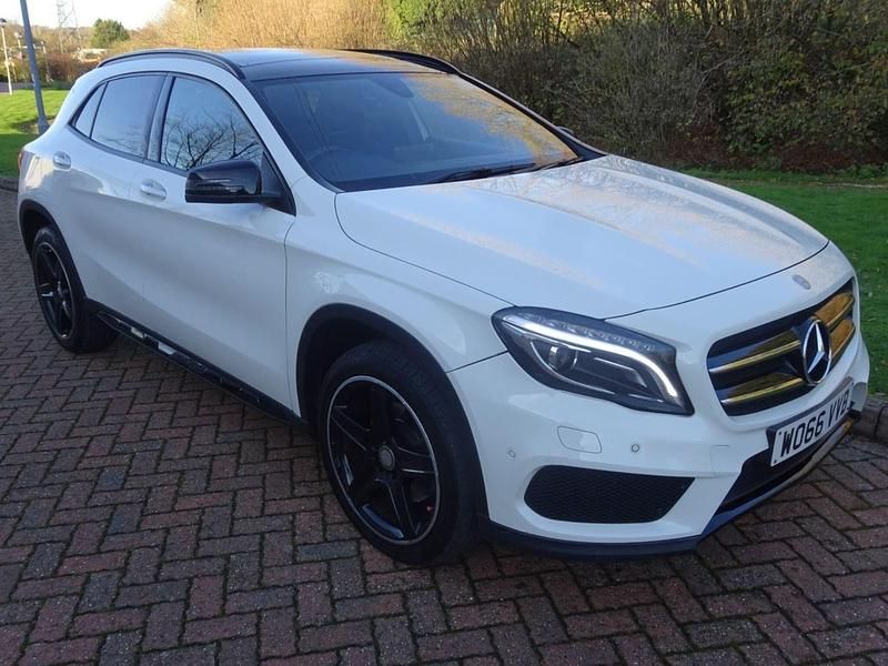 Used Mercedes GLA220 AMG line 177 HP (130 kW) 2017 White SUV