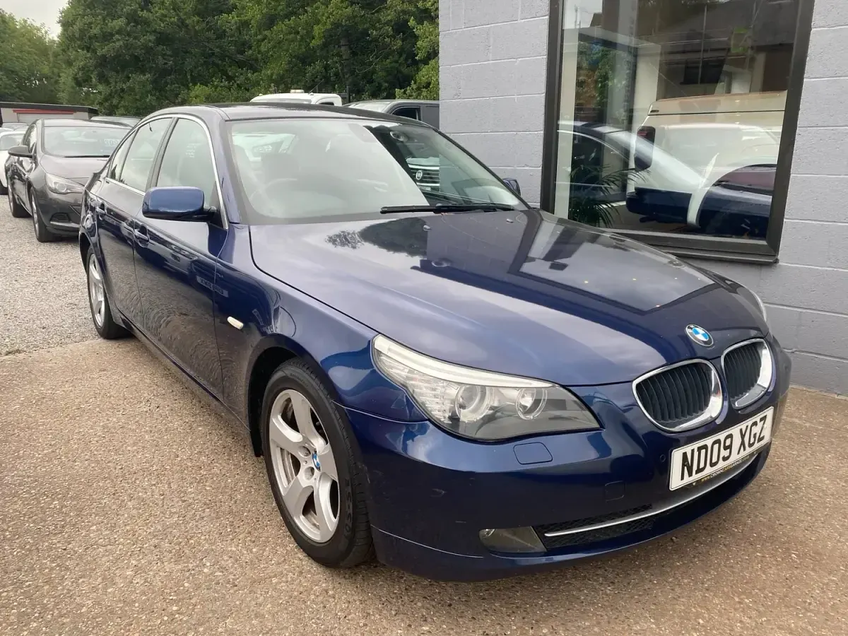 Used BMW 520 Advantage 177 HP (130 kW) 2009 Blue Sedan