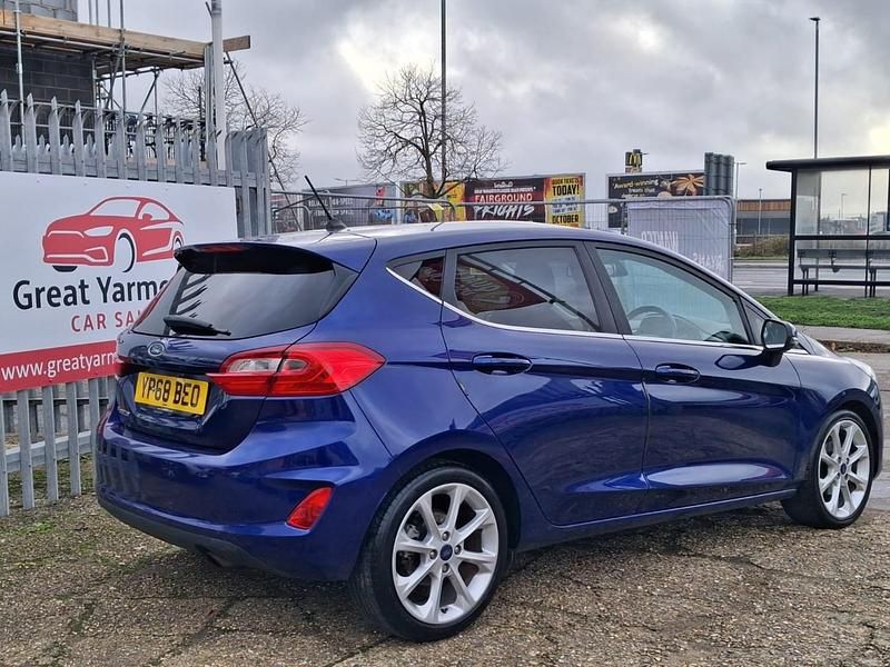 Used Ford Fiesta Titanium 125 HP (91 kW) 2018 Blue Hatchback