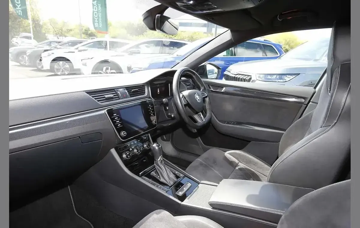 Used Skoda Superb SportLine 150 HP (110 kW) 2019 Business grey metallic Estate