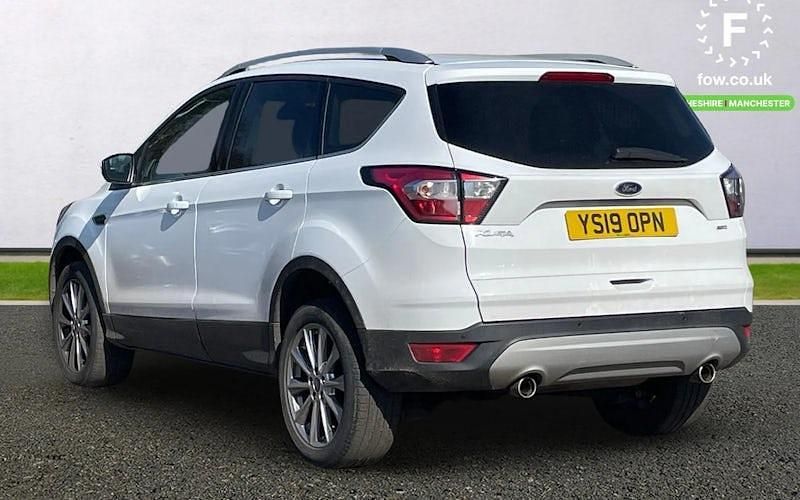 Used Ford Kuga Titanium 182 HP (133 kW) 2019 White SUV