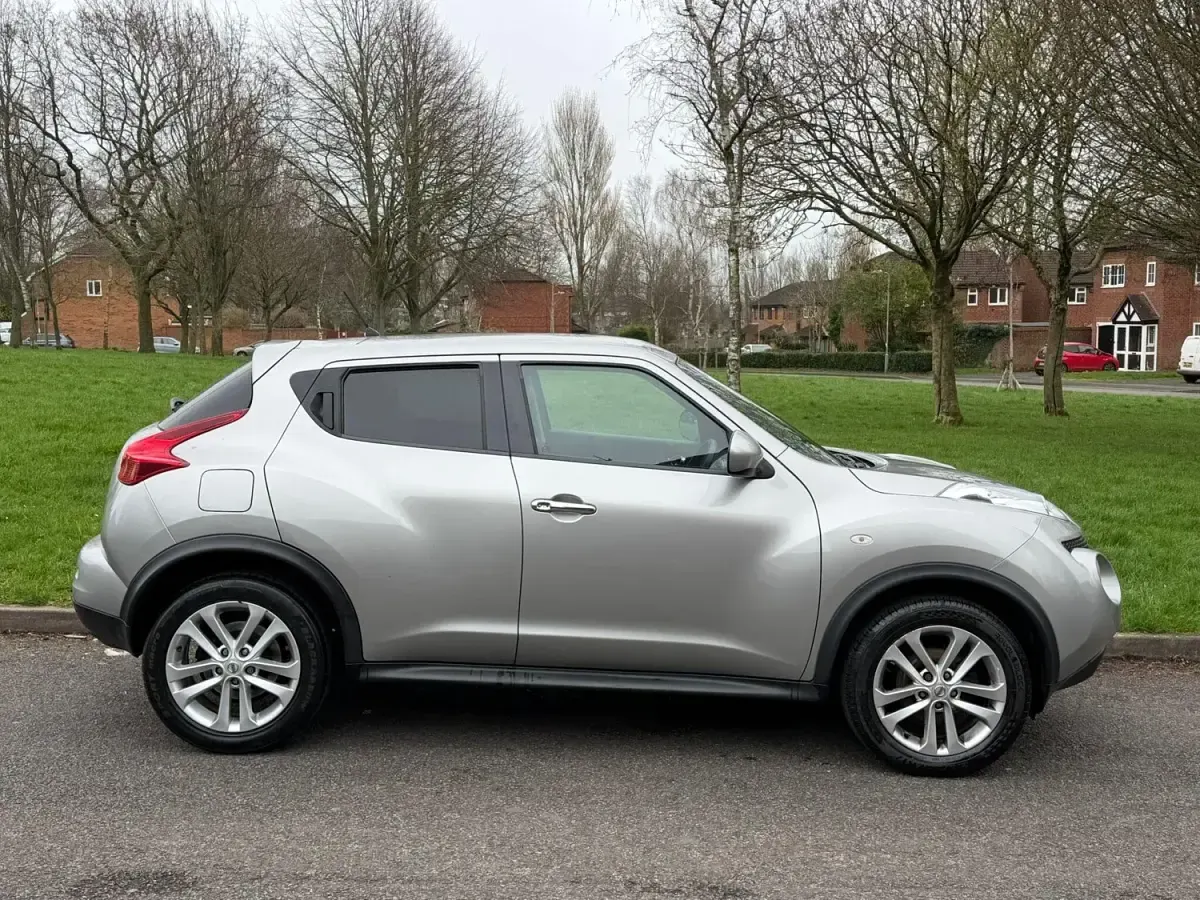 Usado Nissan Juke Tekna 2011 Prateado SUV