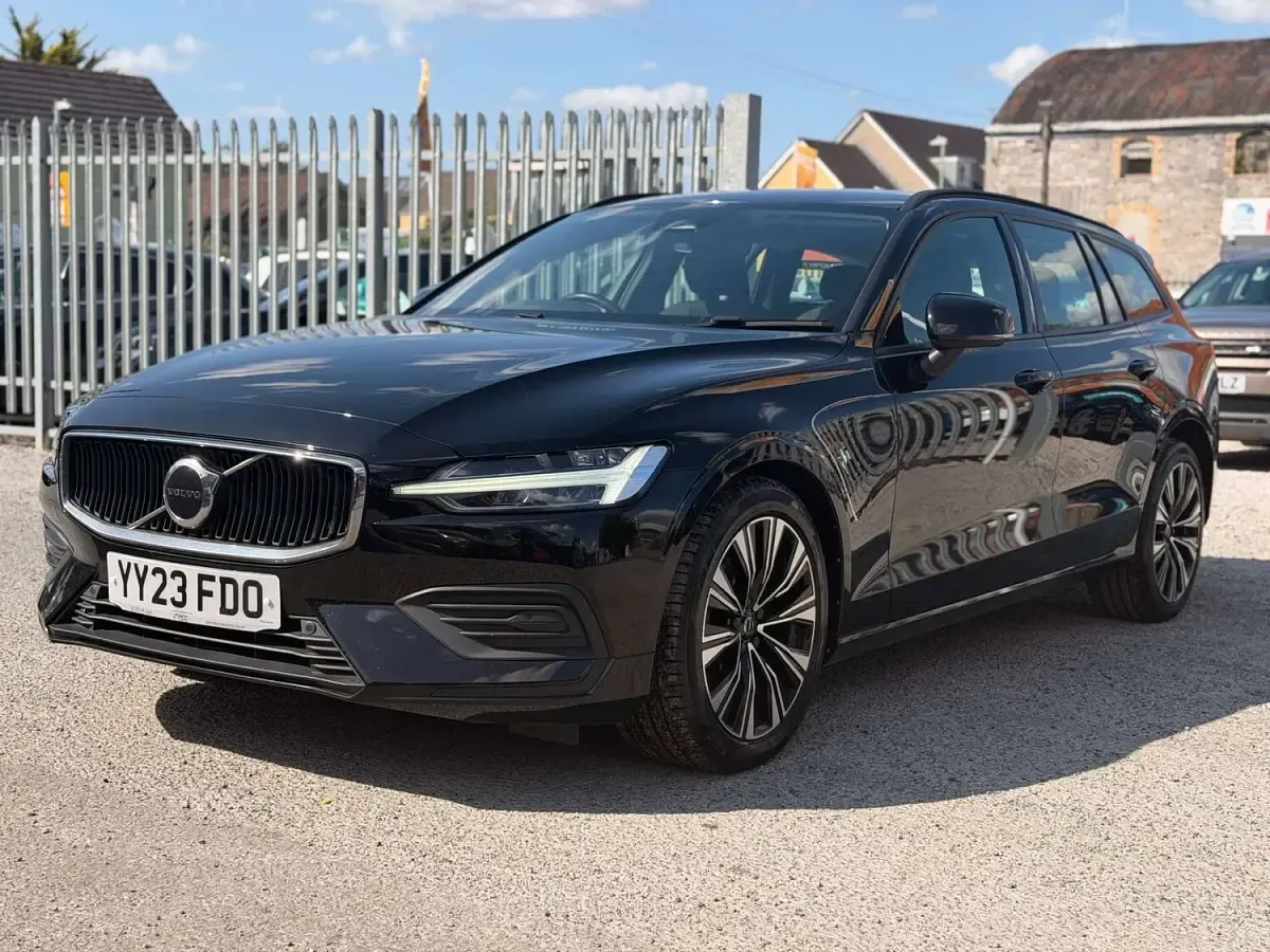 Used Volvo V60 Core 2023 Black Estate