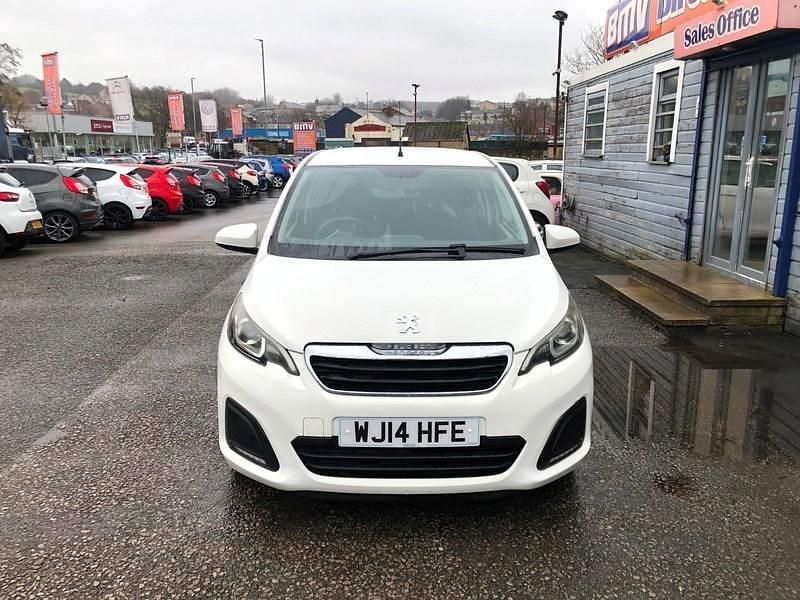 Used Peugeot 108 Active 68 HP (50 kW) 2014 White Hatchback