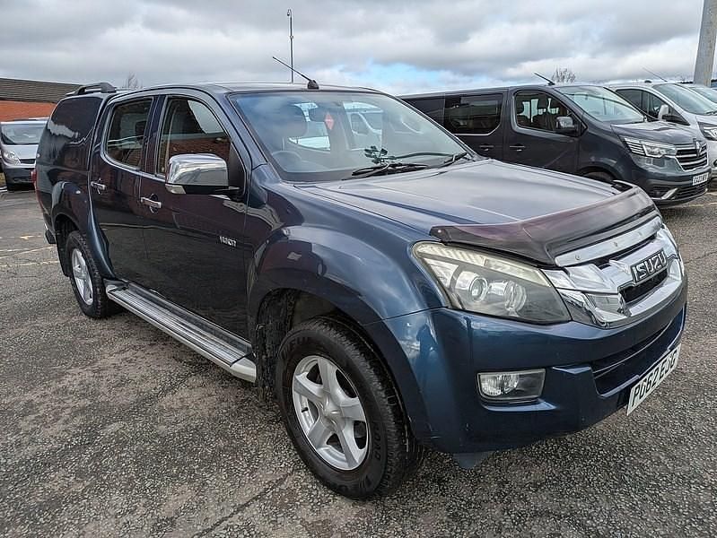 Used Isuzu D-Max 136 HP (100 kW) 2012 Blue Pickup