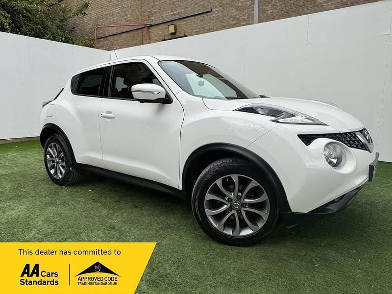 White Used 2014 Nissan Juke Tekna SUV | £4,495 (Good price) - Image 1/4