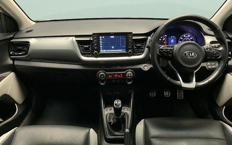 Used 2020 Kia Stonic 4 SUV | £12,227 (Fair price) - Image 1/3