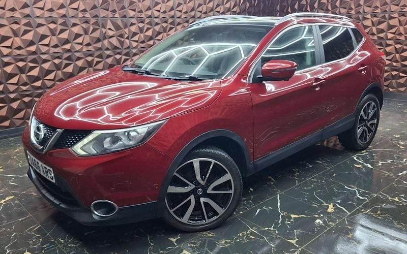 Used Nissan Qashqai Tekna 116 HP (85 kW) 2016 Red SUV