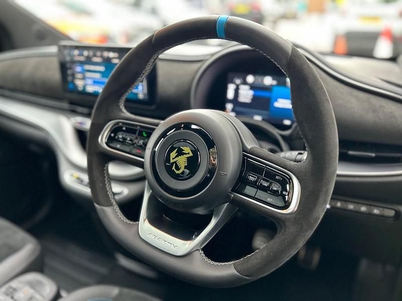 Used Abarth 500e Turismo 114 kW (155 HP) 2023 Green Hatchback