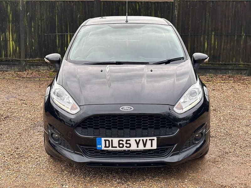 Used Ford Fiesta Zetec 140 HP (102 kW) 2015 Black Hatchback